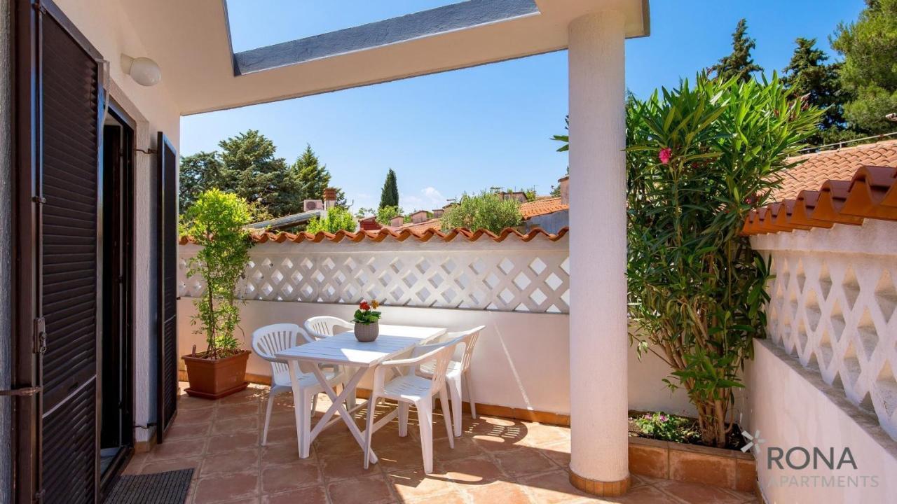 Rona Apartments Lavanda And Lipa Barbariga Exterior photo